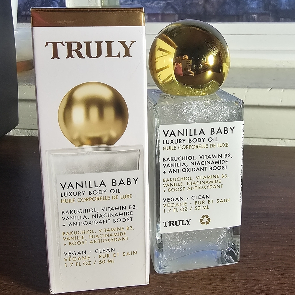 NIB TRULY Beauty Vanilla Baby Luxury Body Oil With Satin Like Finish Treatment